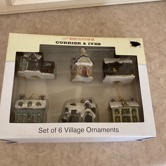 Currier and Ives 6 piece Christmas ornament set - Picture 1 of 12